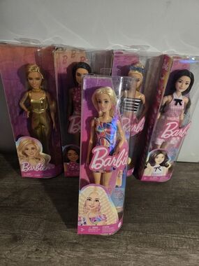 Barbie Fashion Dolls Lot - Multicolor Dress